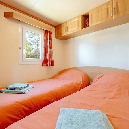 Casa de Férias Mobile - 700m De La Saint-Georges-de-la-Riviere